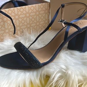 Badgley Mischka Low heel evening shoe